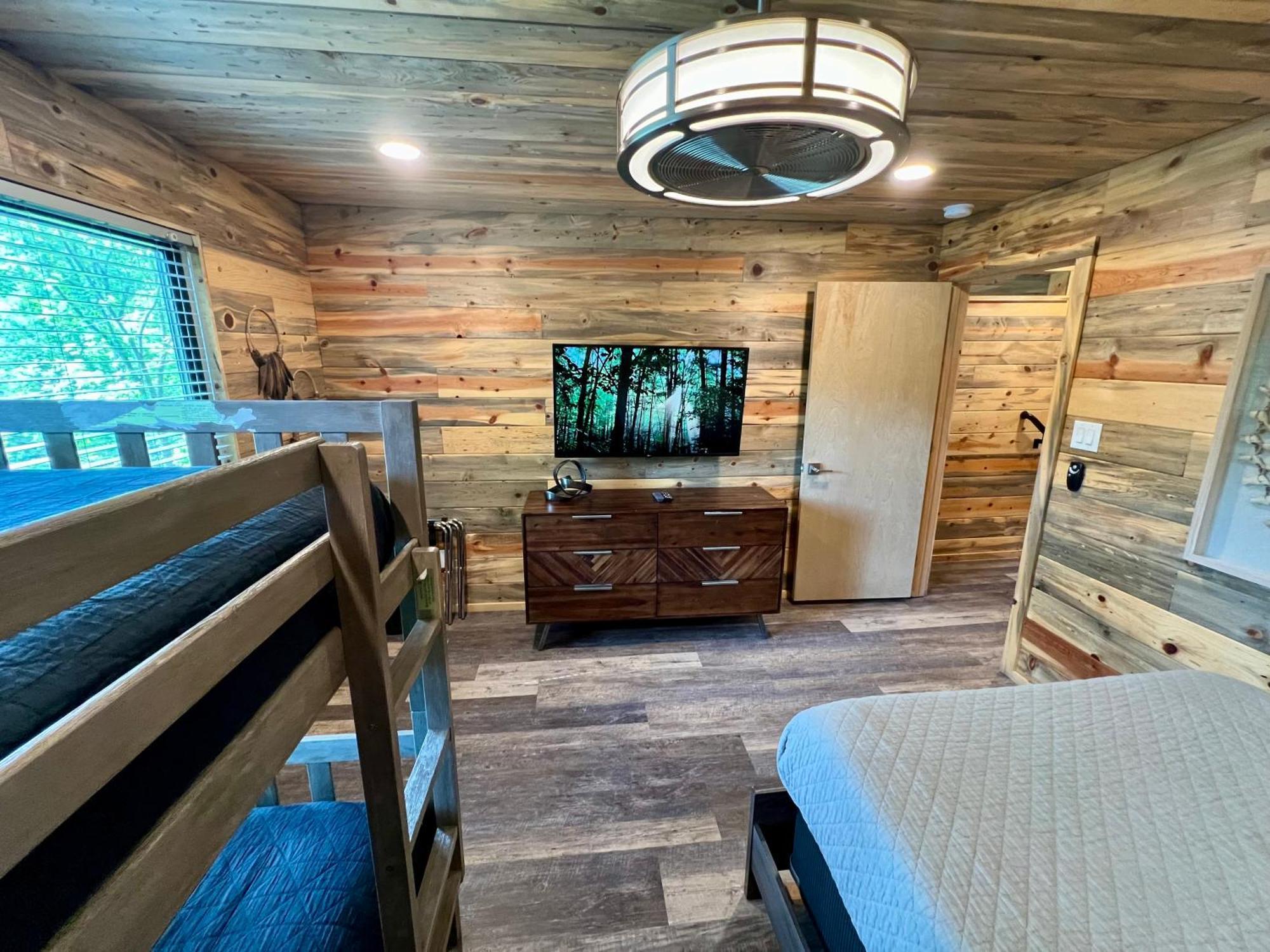 Experience Luxury At Smoky Mountain Hideaway, Just 5 Miles From Downtown Gatlinburg Villa Esterno foto