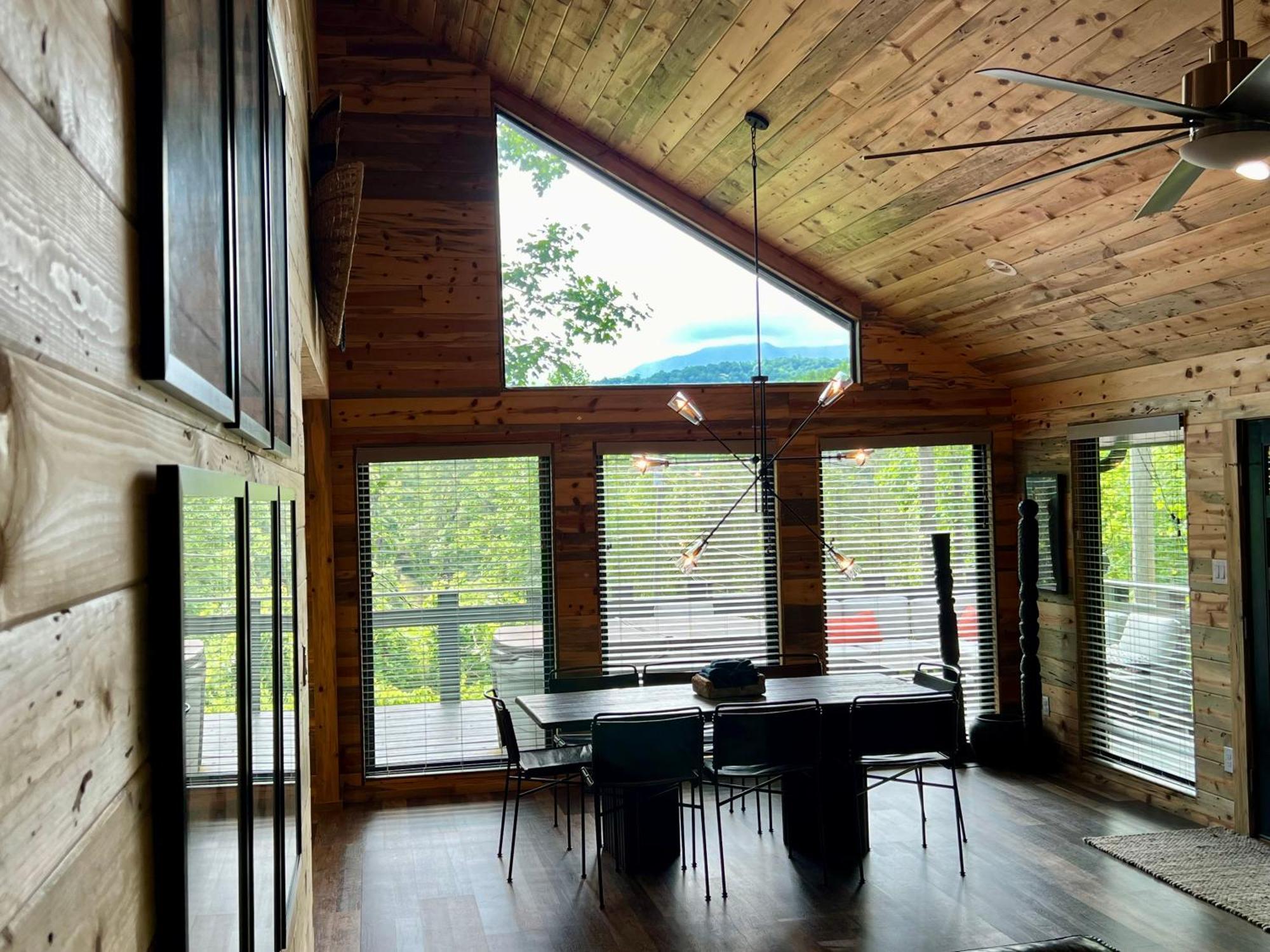 Experience Luxury At Smoky Mountain Hideaway, Just 5 Miles From Downtown Gatlinburg Villa Esterno foto