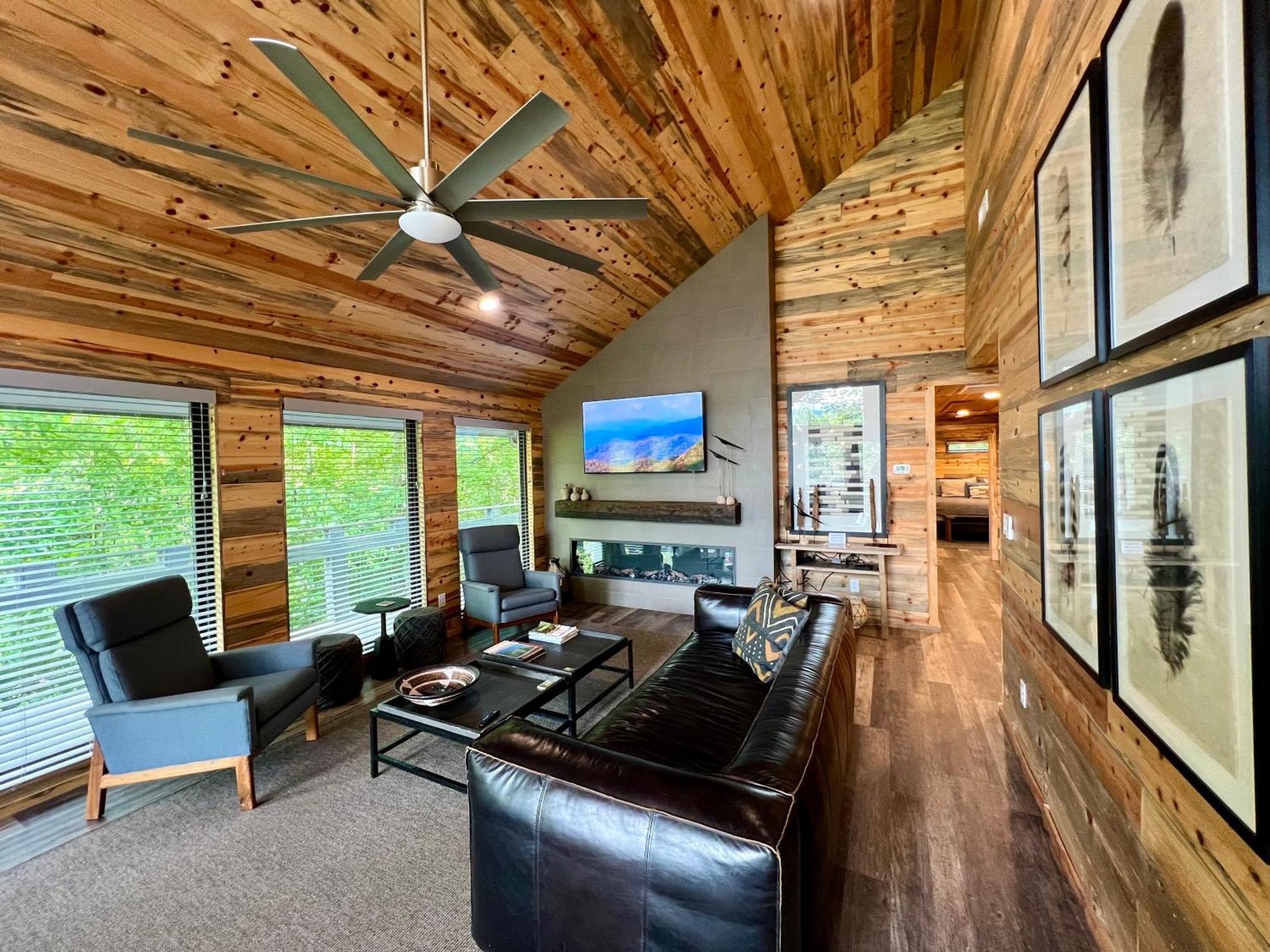 Experience Luxury At Smoky Mountain Hideaway, Just 5 Miles From Downtown Gatlinburg Villa Esterno foto